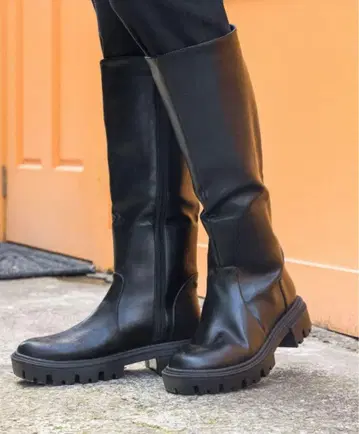 트랙 밑창 롱 부츠 BAYFLOW