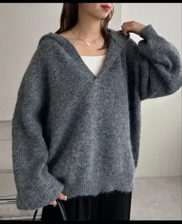 디스코트 후드 부착 샤기 니트 프리 사이즈 다크 그레이