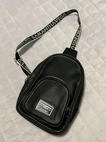 [ 한정품 ] 스즈키 아이리 콜라보 SAMANTHA VEGA 바디 숄더백