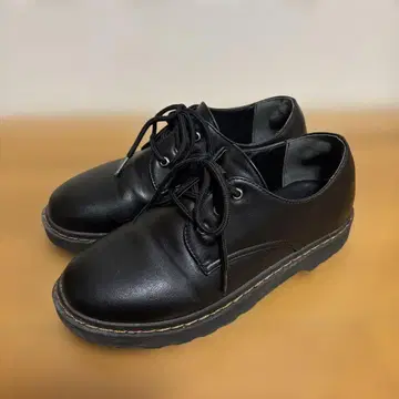 블랙 가죽 로퍼