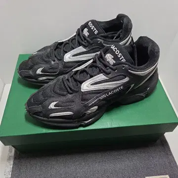 LACOSTE 블랙 스니커즈