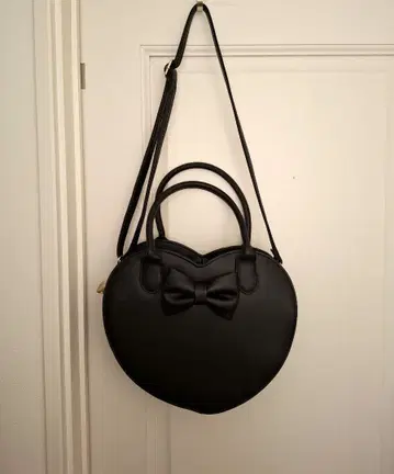 하트형 블랙 백