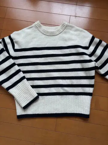 Arpege story 스트라이프 니트 스웨터 긴팔