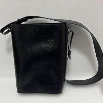 새상품급 UNIQLO 유니클로 +J 질 샌더 가죽 숄더백 블랙