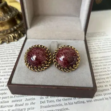 W.GERMANY 서독일제 앤티크 귀찌