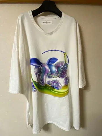 발뭉 그래픽 T셔츠