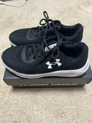 언더아머 블랙 러닝화 28.5cm