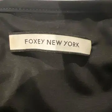 FOXEY NEW YORK 블랙 슬리브리스 원피스