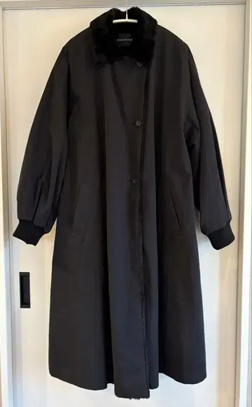 미즈이로 인드 백 보아 코트 블랙