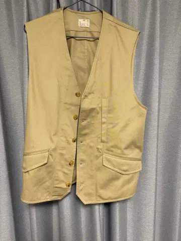 파블로빈치 베이지 베스트