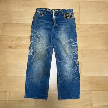 카라쿠리타마시 자수 장식 블루 데님