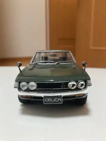 CELICA 다크 그린 2도어 쿠페