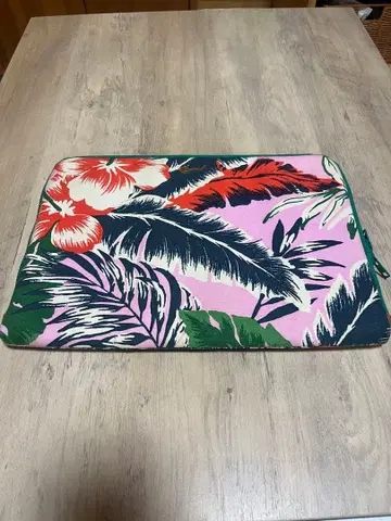 뮤베일 클러치백 MUVEIL