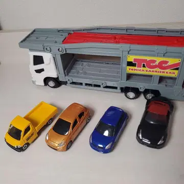 토미카 캐리어카와 미니카 세트