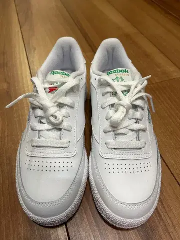 미사용 새상품 Reebok 클래식 CLUB C 85