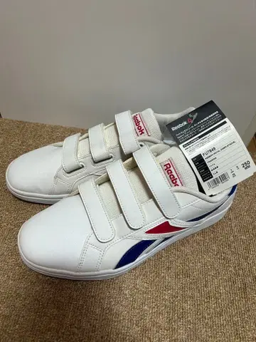 Reebok FUTURE 벨크로 스니커즈 화이트