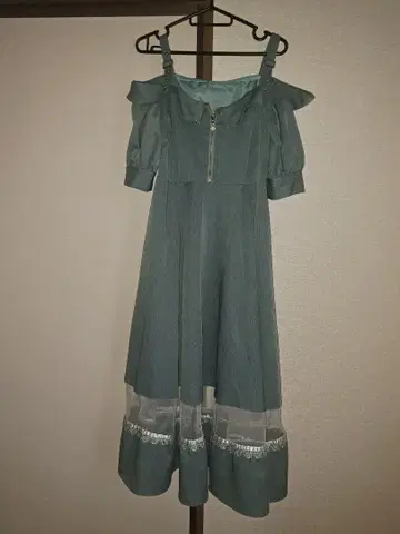 [ axes femme ] 오프숄더풍 스트라이프 원피스