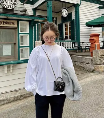 Hyeon Croissant long tee white