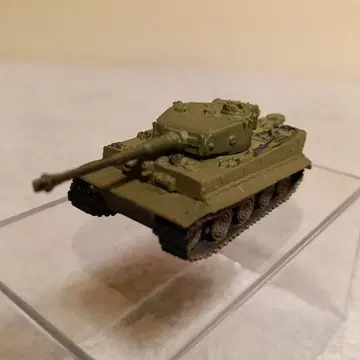 기종 불명 탱크 III