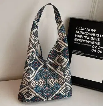 기하학 패턴 캔버스 숄더백