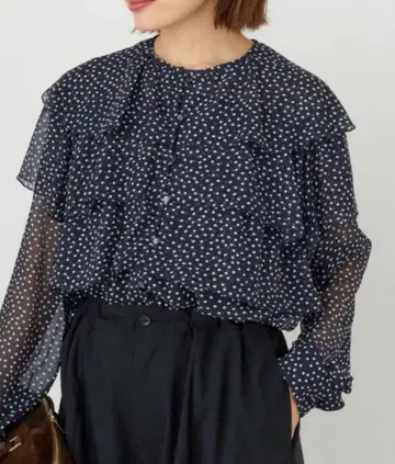 IENA 이에나 도트 양류 프릴 블라우스