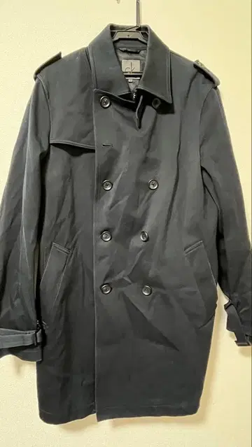 ck 블랙 더블 브레스트 트렌치코트