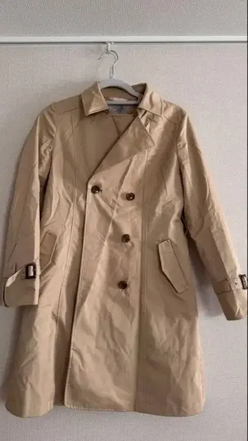 LES MUES 베이지 트렌치코트 이너 포함
