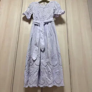 PATTERN 연보라색 자수 맥시 원피스