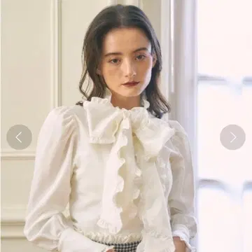 MIRO AMURETTE ribbon tie blouse