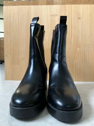 [ H&M ] 블랙 사이드 고어 부츠 통굽