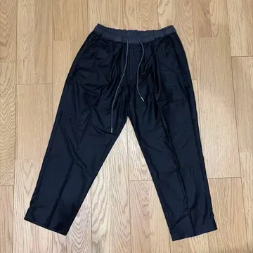 이지 팬츠 슬랙스 블랙