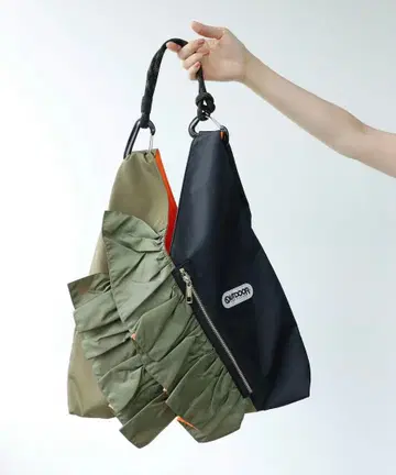 Risley x OUTDOOR 트라이앵글 프릴 백 블랙 카키