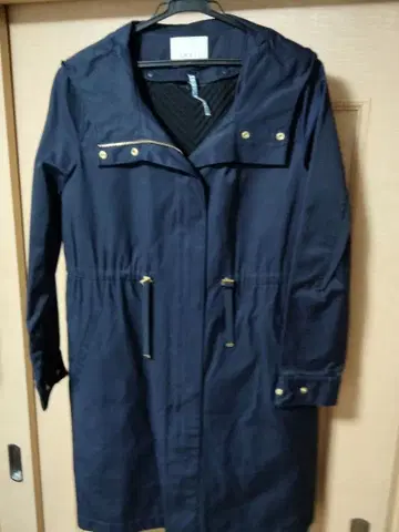 ANAYI 이너 포함 네이비 코트