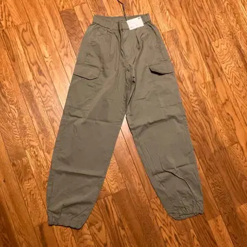 새상품! 유니클로 이지 카고 팬츠