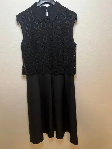 투모로우랜드 컬렉션 꽃무늬 레이스 슬리브리스 원피스