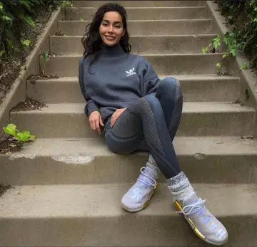 아디다스 오리지널 맨투맨 트레이닝복 CLASH SWEATSHIRT