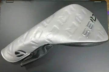 새상품 미사용 QI35 드라이버 골프헤드커버