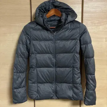 유니클로 그레이 후드 부착 퀼팅 다운 자켓