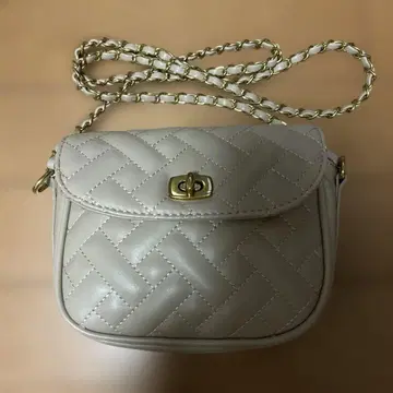 퀼팅 베이지 숄더백