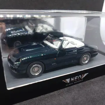네오 1/43 MG RV8 그린 메탈릭