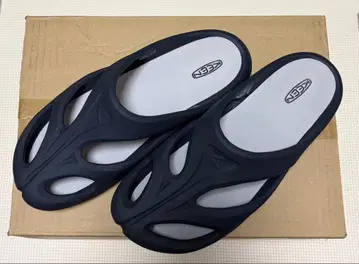 KEEN SHANTI 샌들 NAVY 28cm 킨 샹티 네이비 컬러