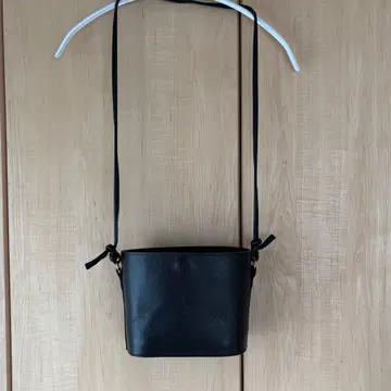 아워홈 ourhome 오벌 숄더백 블랙