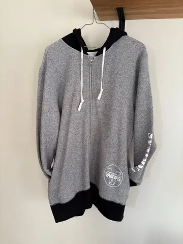 바리바스 후드티