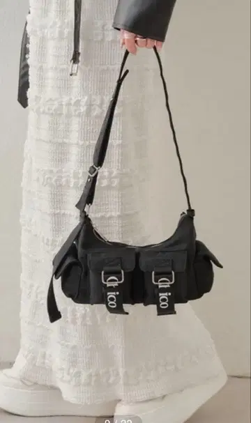 Chico 포켓 벨트 숄더백