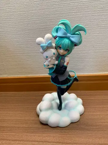 하츠네 미쿠 Luminasta 하츠네 미쿠 x 시나모롤