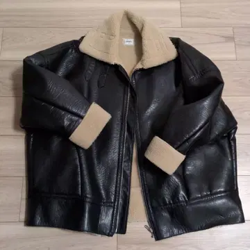 W.W.G 블랙 무스탕 코트 E 사이즈