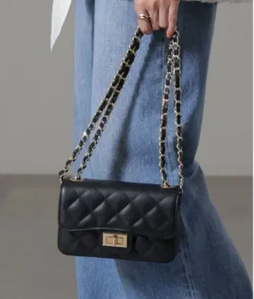 AULENTTI / 오우렌티 가죽 퀼팅 숄더백