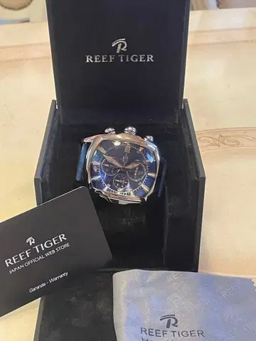새상품급 REEF TIGER 블루 크로노그래프 손목시계