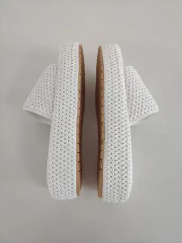 화이트 뜨개질 플랫 샌들