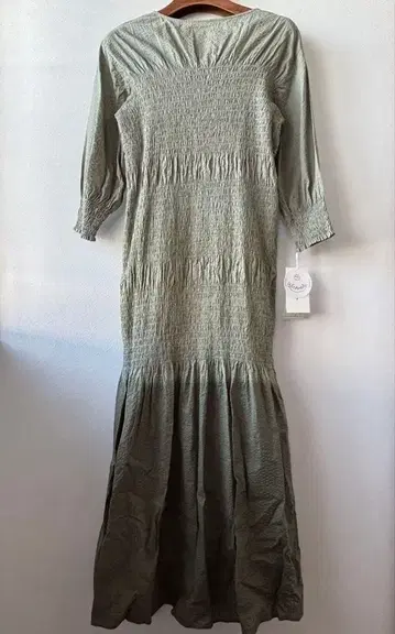 [ 택 포함 새상품 ] 미라 오웬 셔링 디자인 원피스